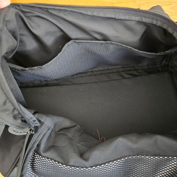 TUMI Duffle Bag Travel Weekender Ballistic Nylon - Picture 6 of 12